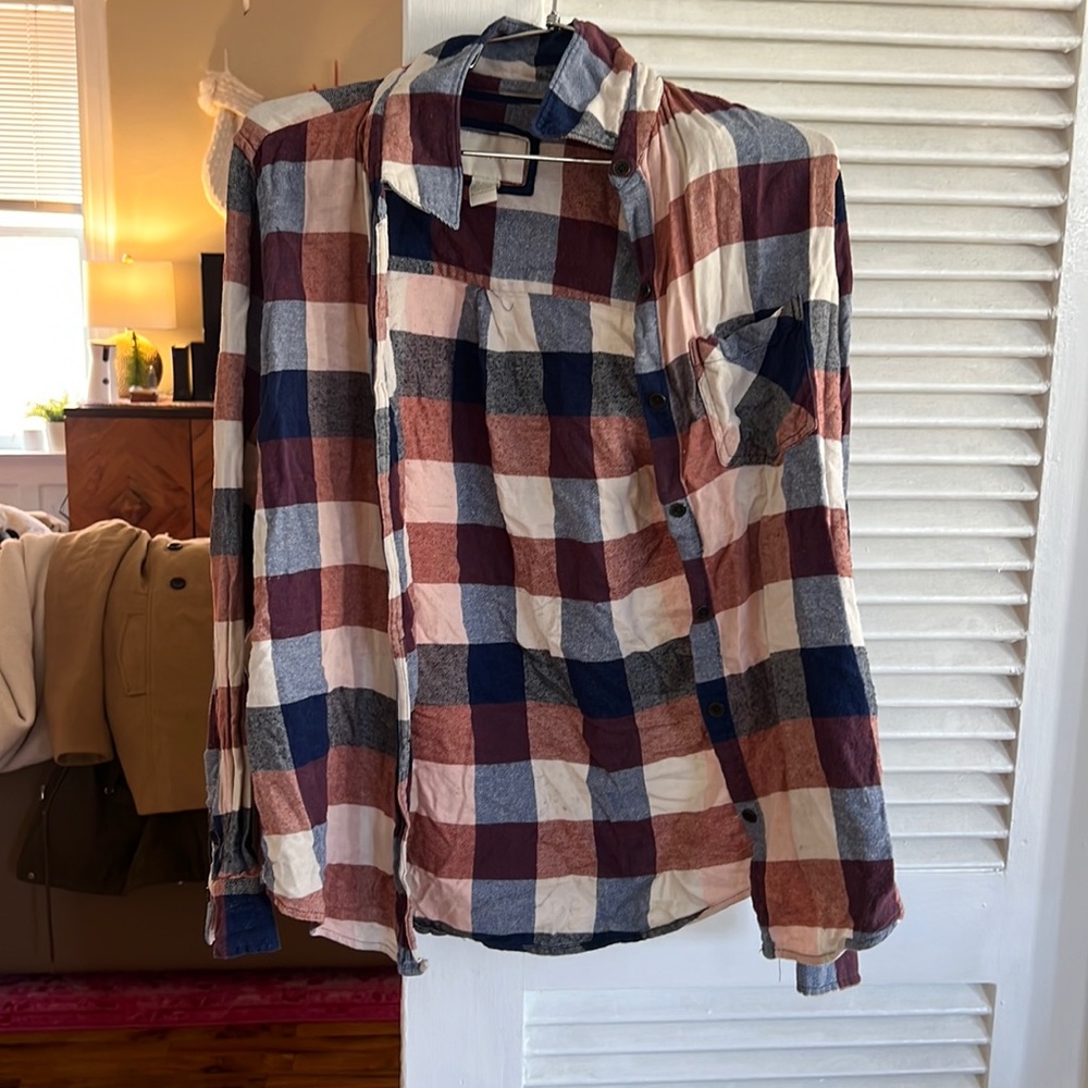 Plaid Long Sleeve Flannel (Size M)